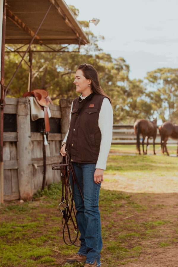 Newmarket’s Town & Country Shaped Oilskin Vest with Fleece - Image 7