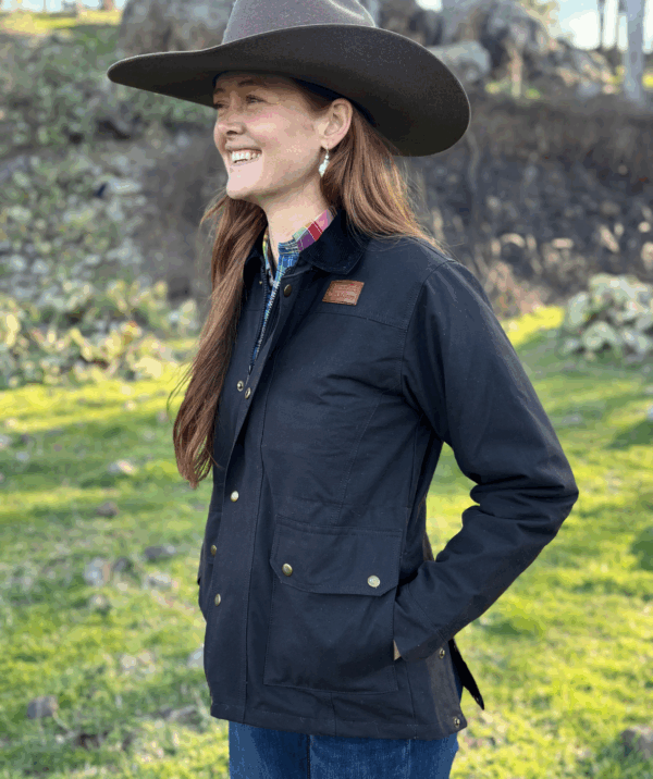 Newmarket Corryong Quilted Uni-Sex Oilskin Jacket - Image 2