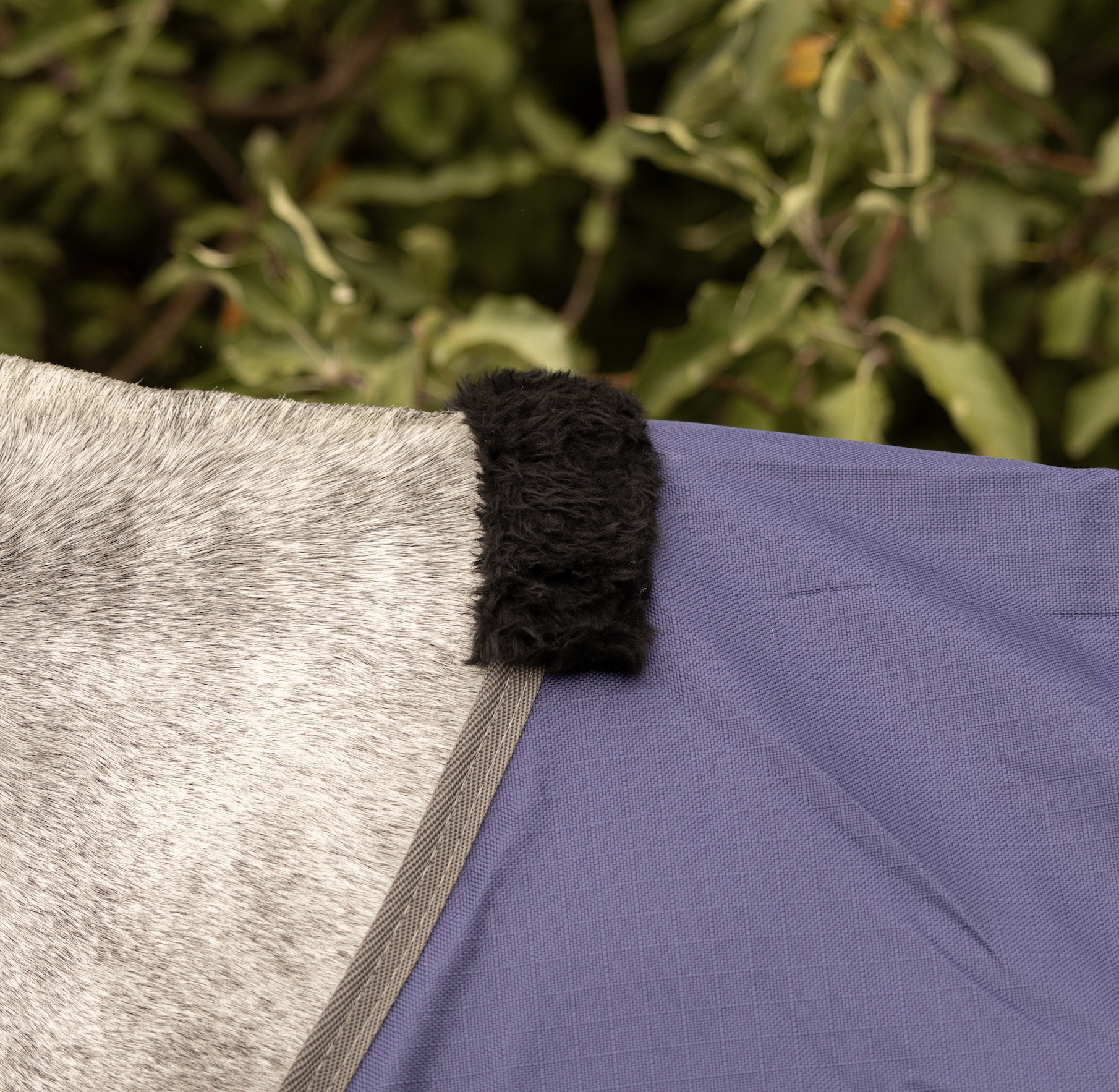 1200 Denier Rain Sheet Rug – Navy/Grey - Image 4