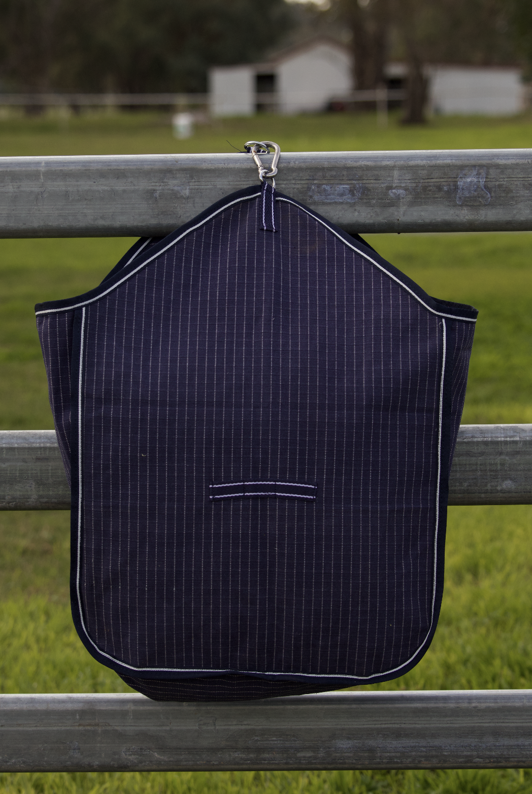 Oxford Canvas Hay Bag - Image 4