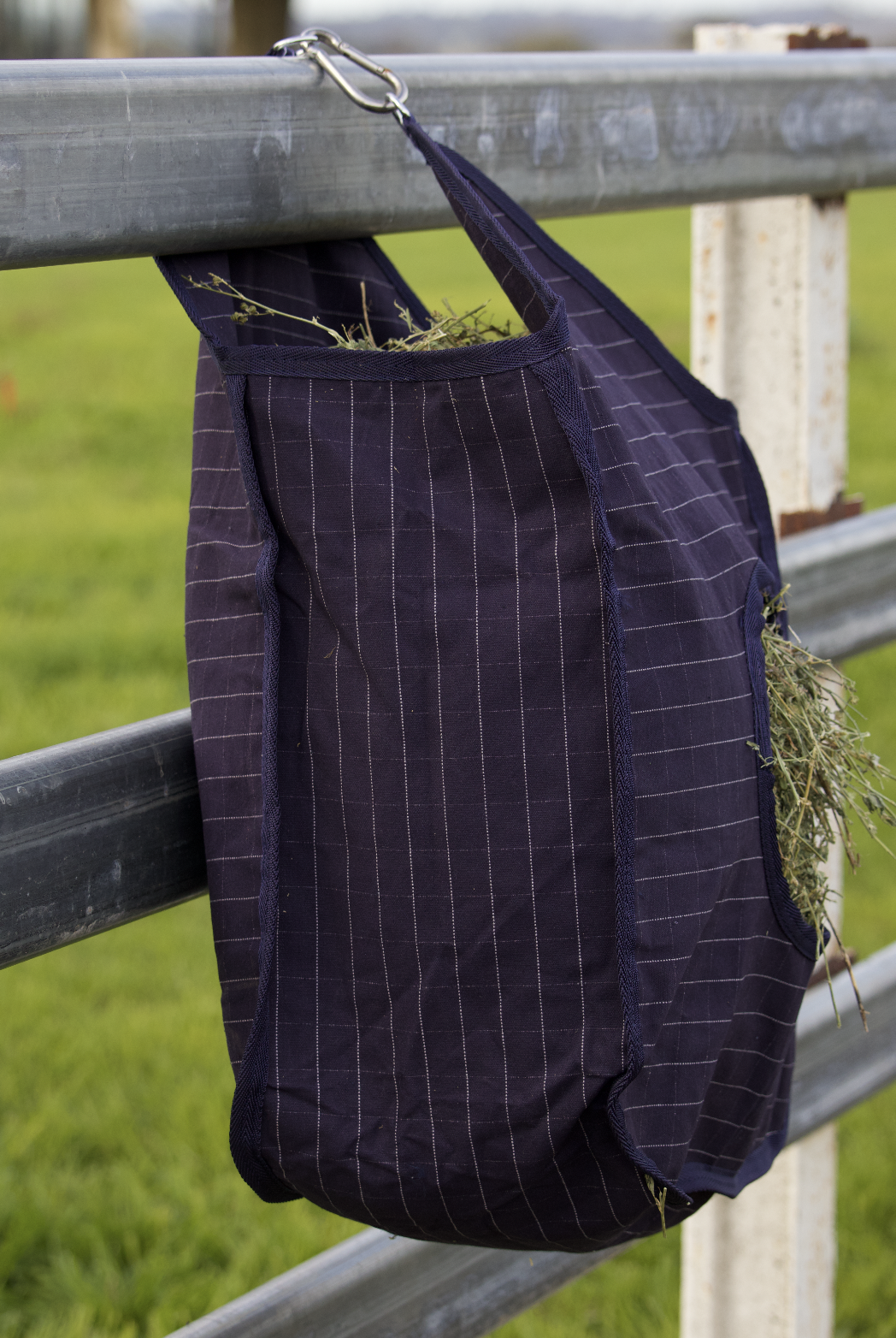 Oxford Canvas Hay Bag - Image 5